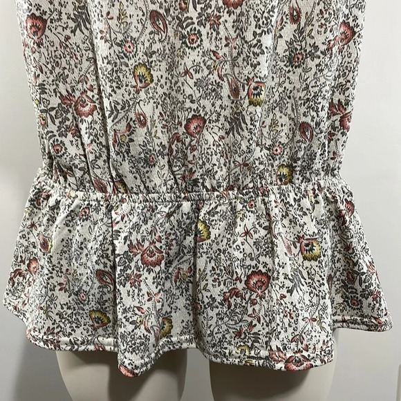 NWOT Melloday Floral Peplum Faux Wrap Flutter Cap Sleeve Top S - Picture 7 of 16
